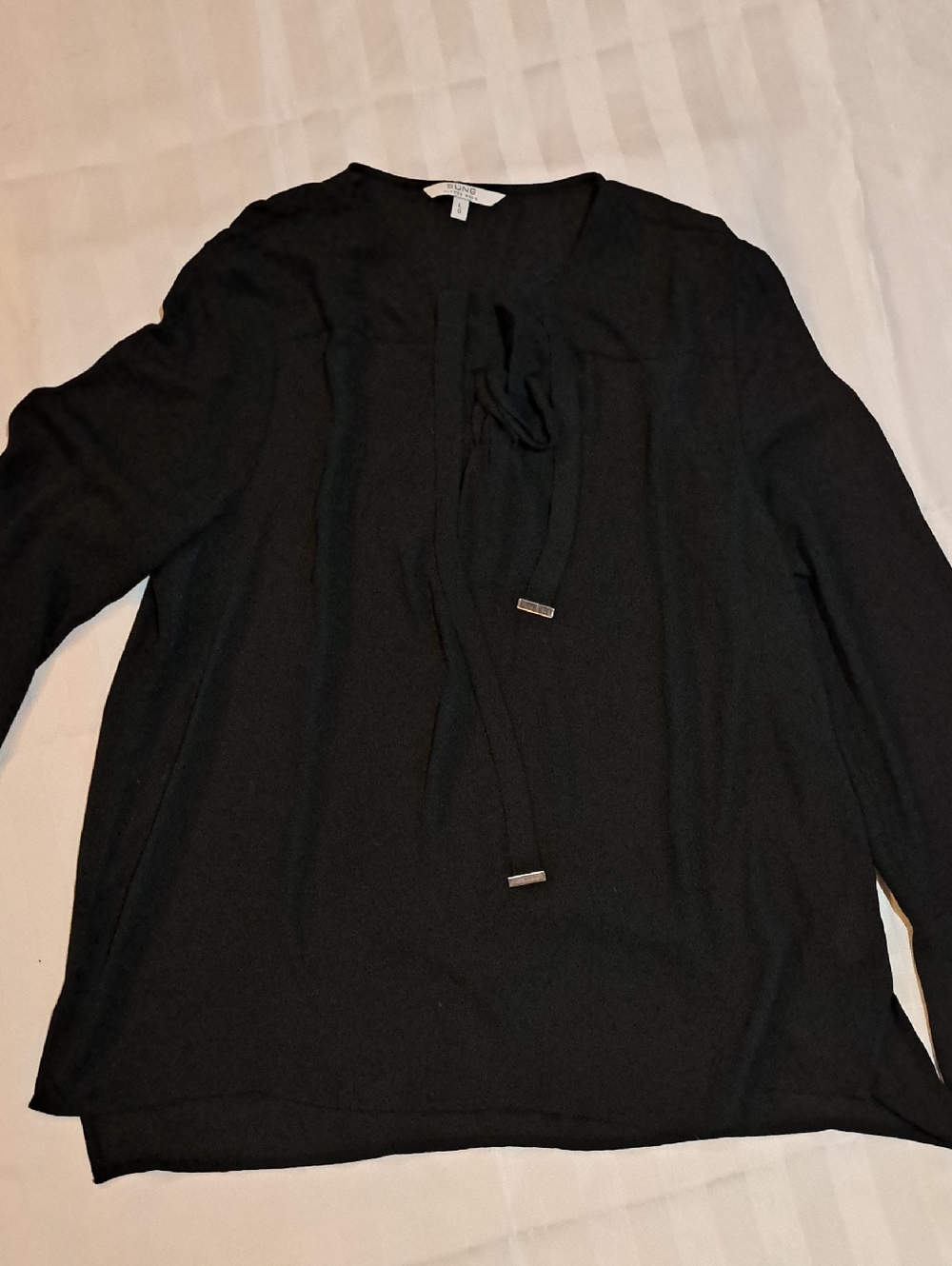 ALFRED SUNG Black Sheer Blouse with Crew Neck